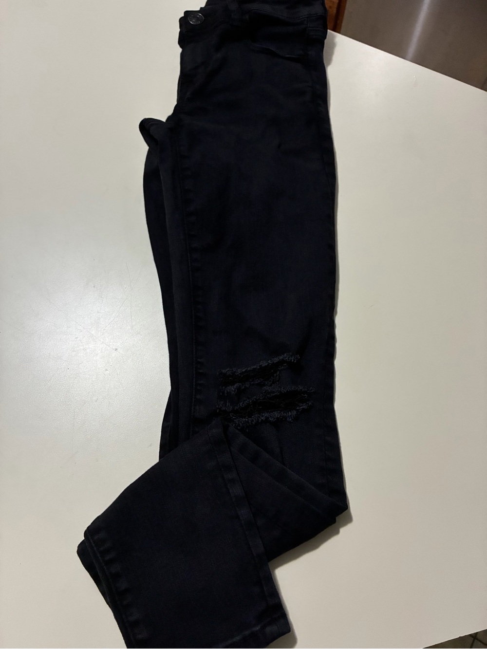 American Eagle Outfitters Black Skinny Jeans with Knee Rips